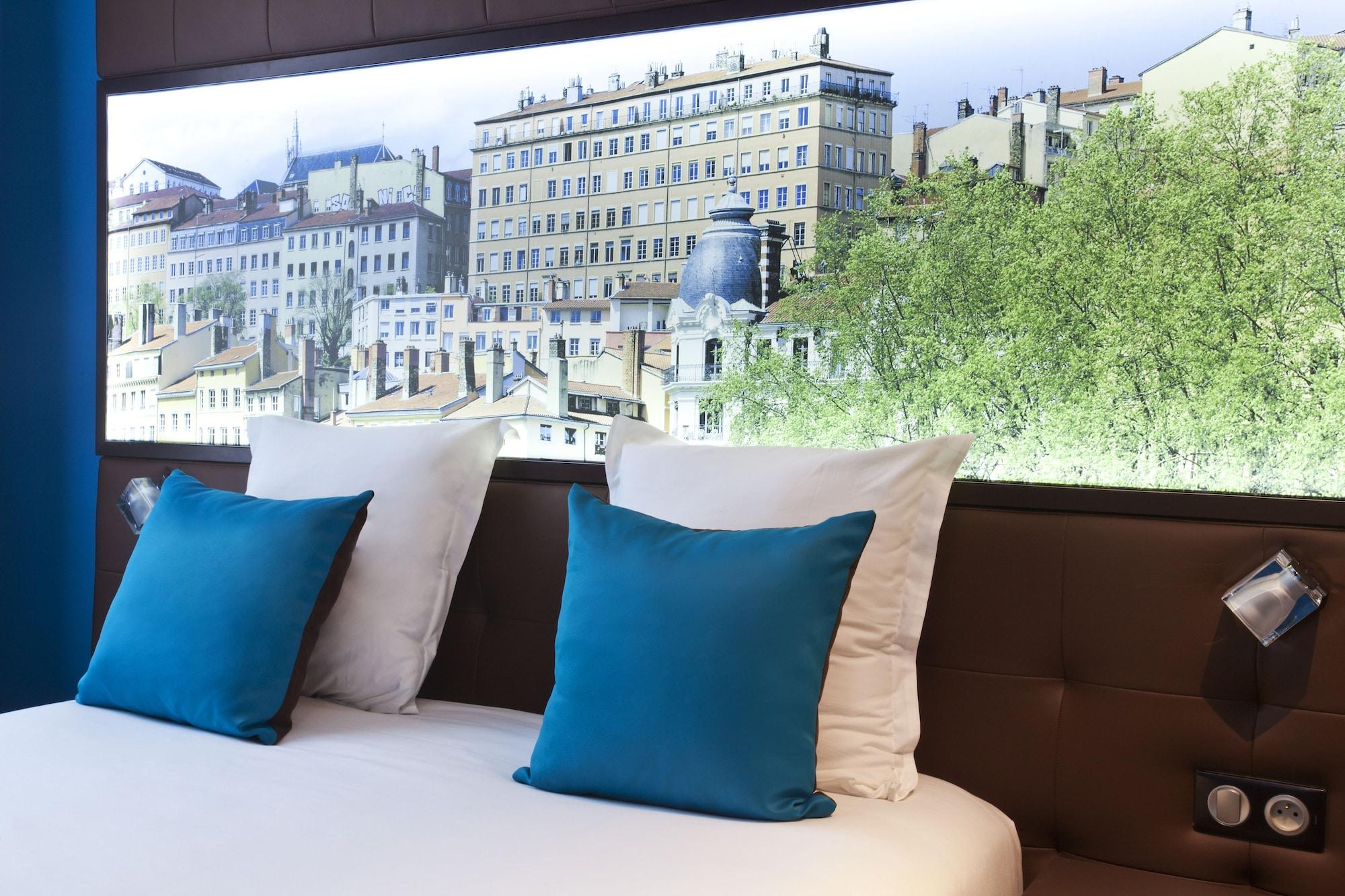Hotel Des Savoies Lyon Perrache Exteriör bild