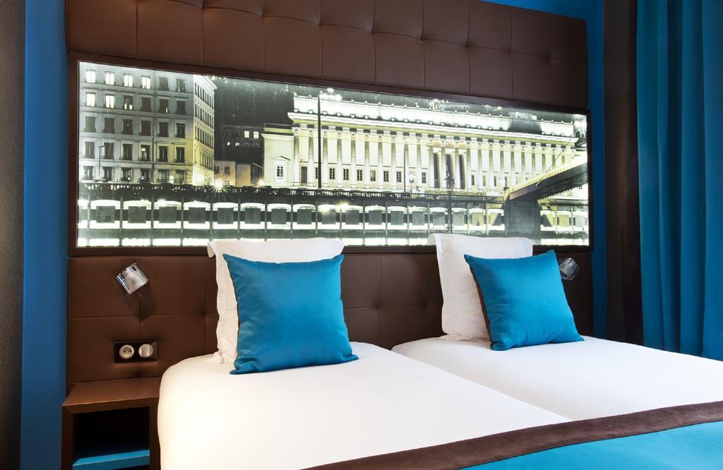 Hotel Des Savoies Lyon Perrache Exteriör bild