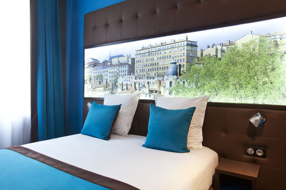 Hotel Des Savoies Lyon Perrache Exteriör bild